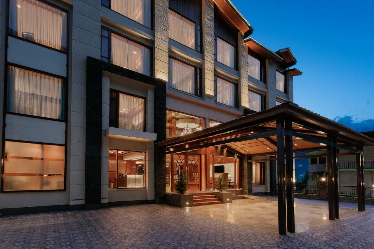 Alokik Resort- Pure Veg Manāli Eksteriør bilde